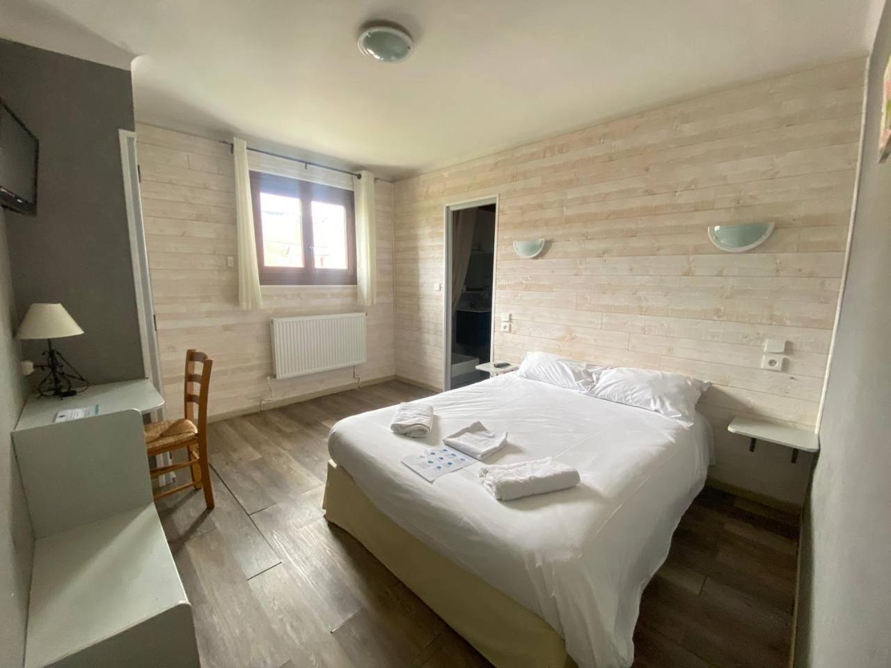 Hotel L'Oustalet Font-Romeu-Odeillo-Via Exterior photo